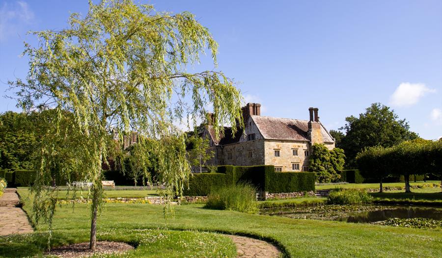 British Tapestry Group Weaving Exhibition at Bateman's