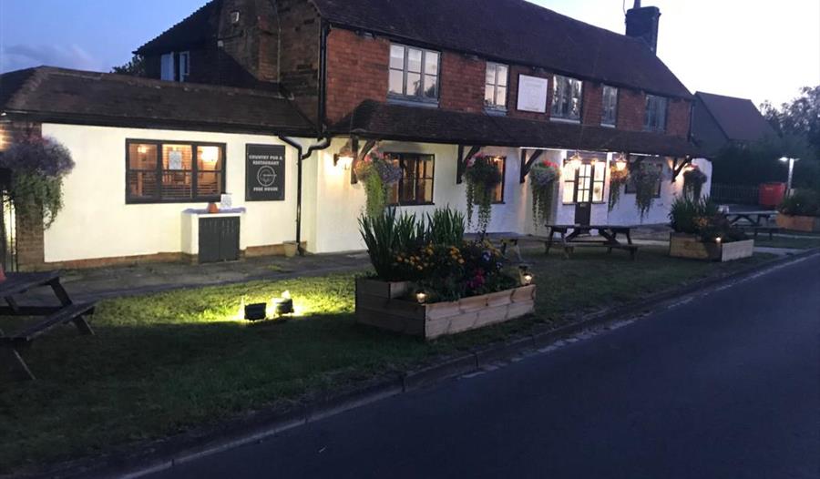 exterior of Broad Oak pub