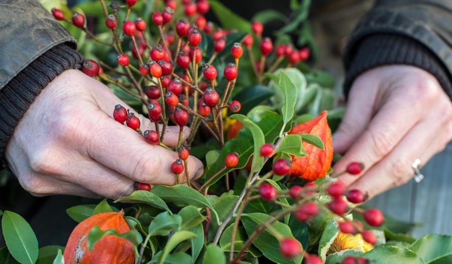 Wreath Making with Kent Florists Blooming Green