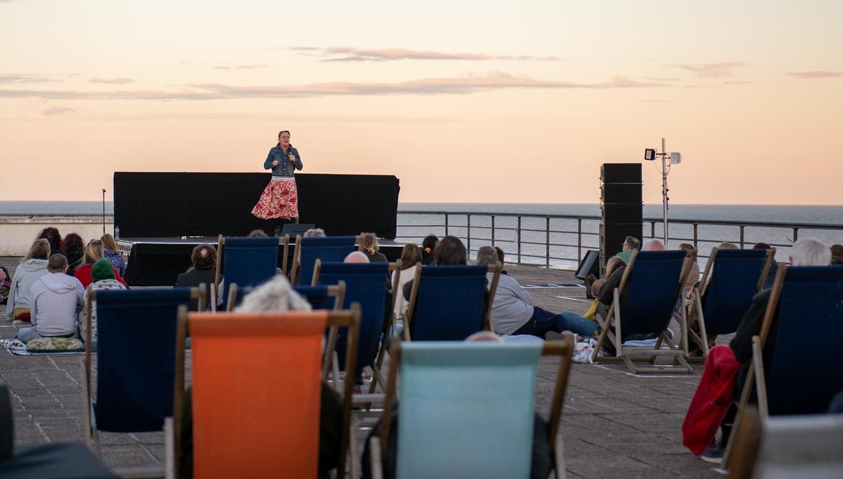 Eddie Izzard: Expectations of Great Expectation