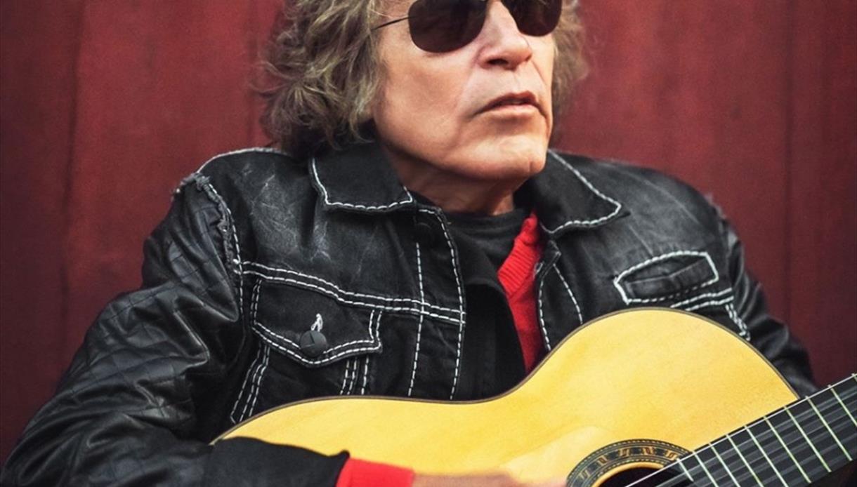 José Feliciano plus support