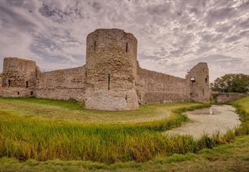 Pevensey Castle The Norman Invasion, Walk and Talk