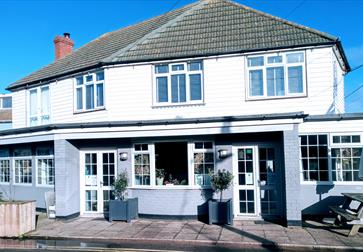 The Owl Camber, Rooms Camber, Accommodation Camber, Sea food, stay in Camber