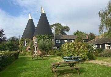 Playden Oast, an inn offering B&B accommodation and restaurant food, near Rye, East Sussex.