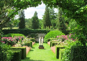 PASHLEY MANOR GARDENS East Sussex Rose Garden