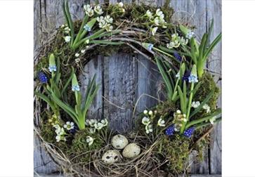 picture shows an easter wreath