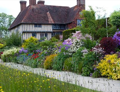 The Long Border at Great Dixter, Northiam, near Rye. © Carol Casselden