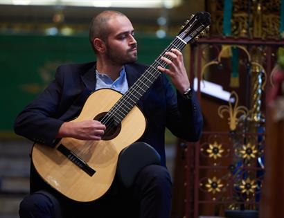 CLASSICAL GUITAR CONCERT: Kianush Robeson