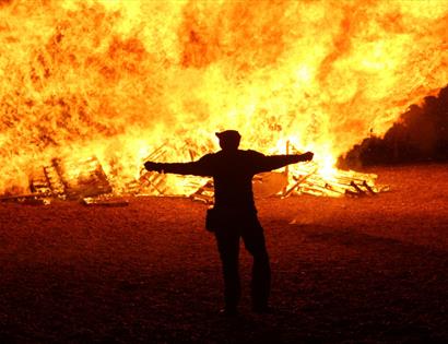 BATTLE BONFIRE BOYES GUY FAWKES CELEBRATIONS