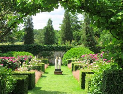 PASHLEY MANOR GARDENS East Sussex Rose Garden