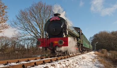 Isle of Wight, Things to Do, Christmas Events, Santa Specials, Steam Railway, Havenstreet, Ryde, Locomotive in snow
