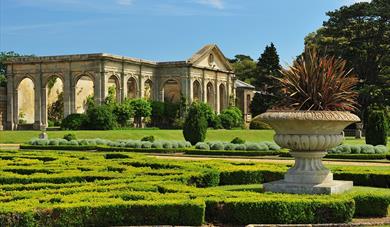 The Secret Garden: Private Gardens, Terraces & Arboretum Tours