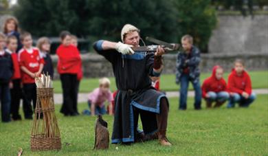 How a knight shall be armed