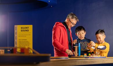 Family in Experiment gallery