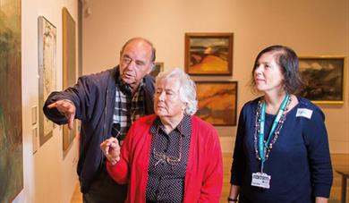 Dementia-friendly exhibition tour