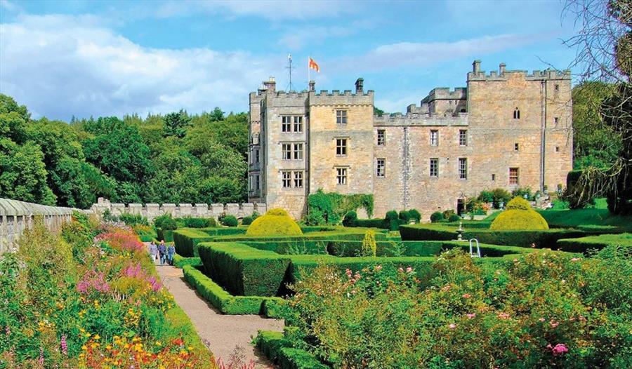 chillingham castle gardens