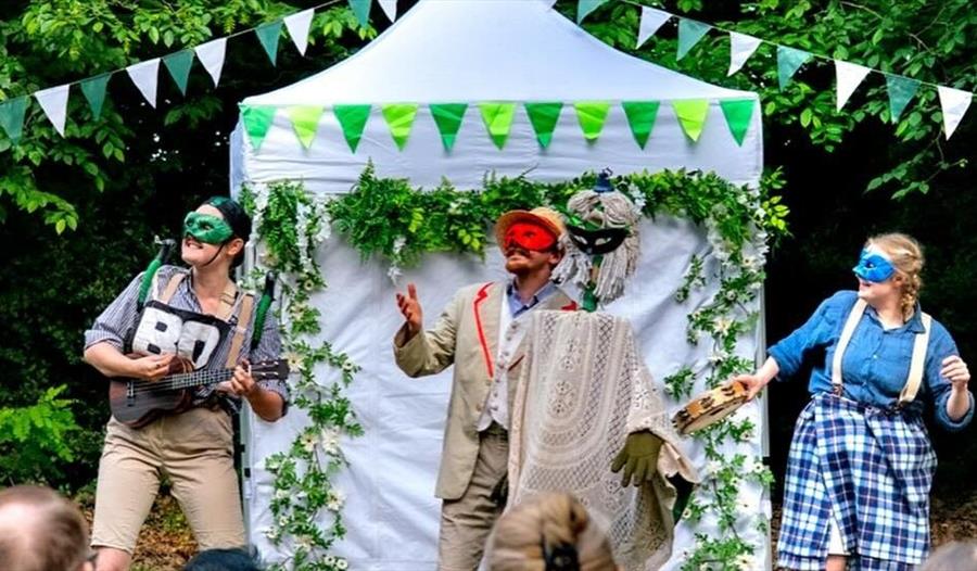 Outdoor Theatre: Much Ado about Nothing at Emmetts Garden - National Trust