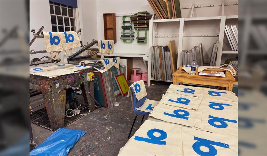 Introduction to UV Screen Printing on Fabric