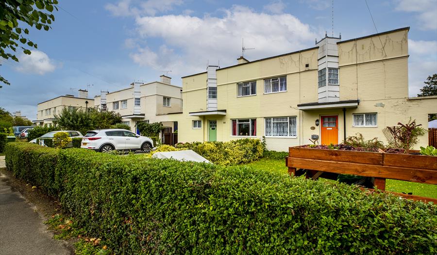 Silver End International Modernist house with flat roof