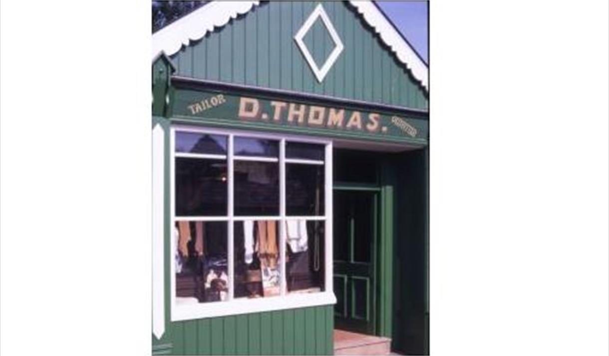 Behind The Scenes : Tailor's Shop