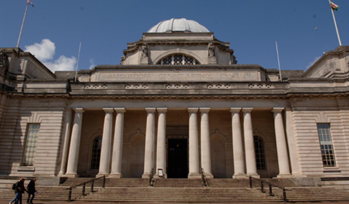 Lunchtime Talk: Treasures from the Past and Present