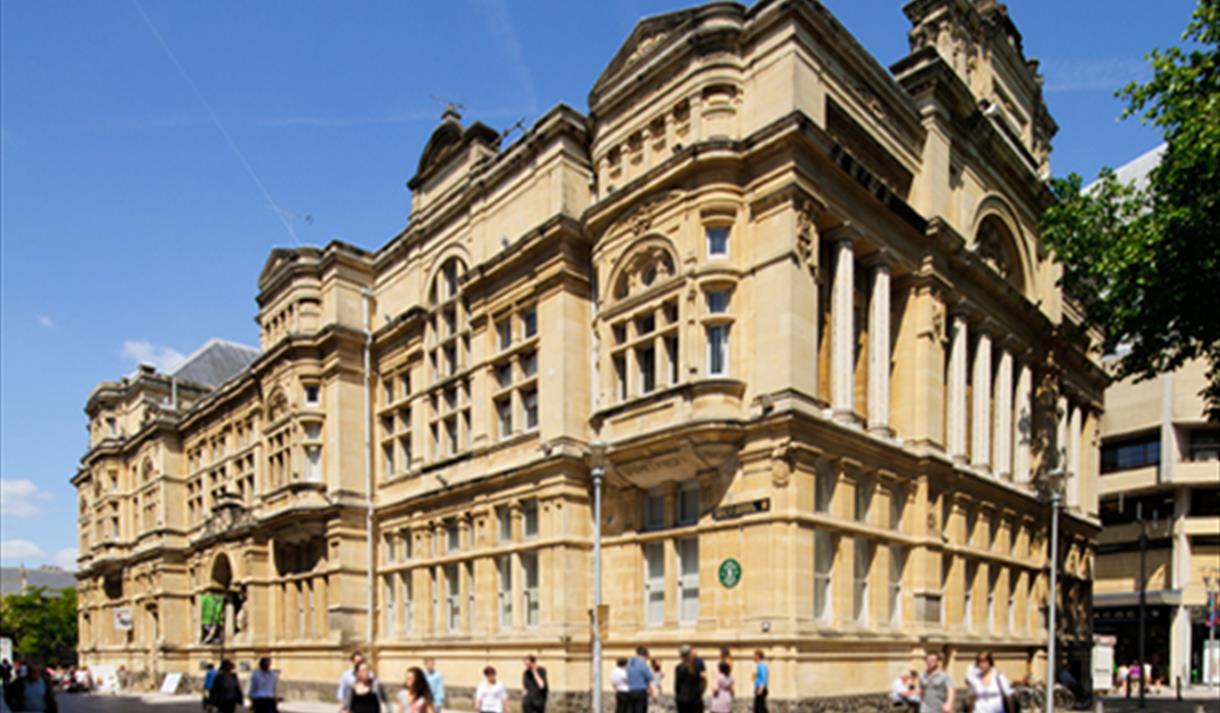 Hineni: 60 Years of Reform Jewish Community