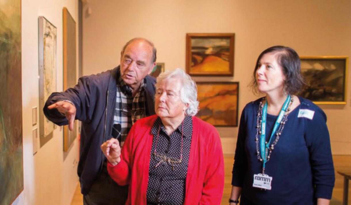 Dementia-friendly exhibition tour