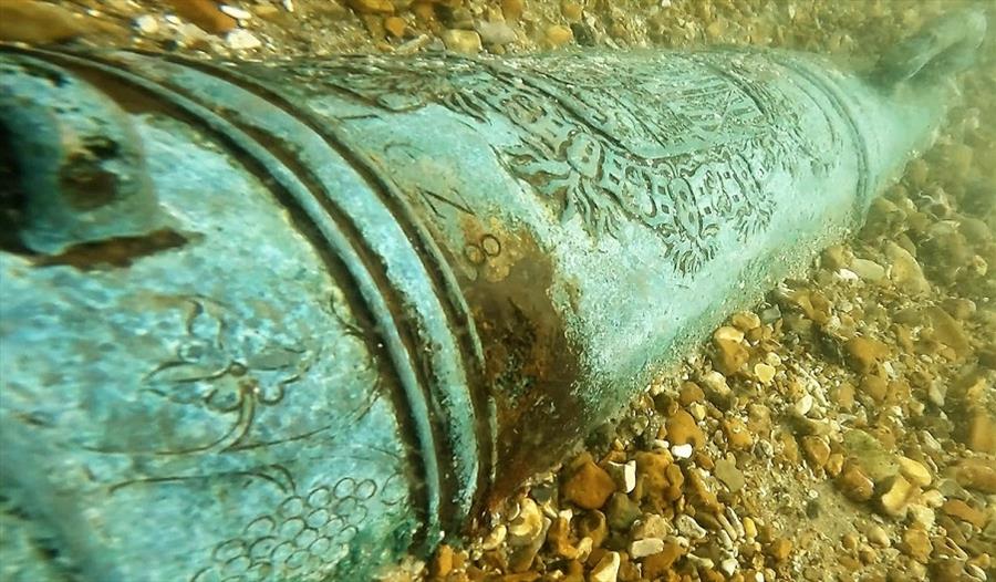 Cannon discovered on the NW68 wreck off the Isle of Wight. Copyright: Martin Pritchard