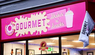 Gourmet Shakes and Snacks