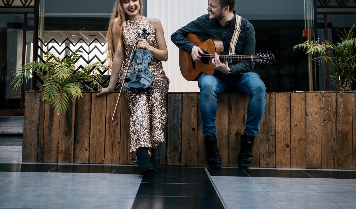 ELIZABETH DAVIDSON-BLYTHE & DANIEL QUAYLE with special guests SMOOINAGHT MIE