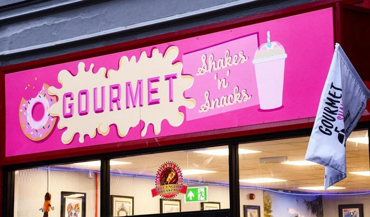 Gourmet Shakes and Snacks