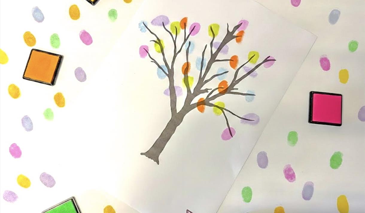 Little Art Explorers – Dotty Fingers