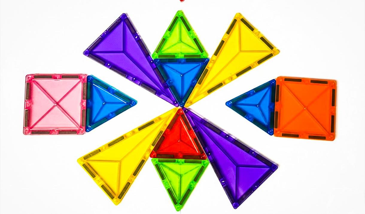 Little Art Explorers – Magnetic Minds