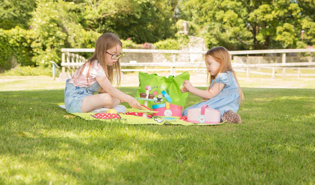 Little People's Picnic – A Manx Language Adventure