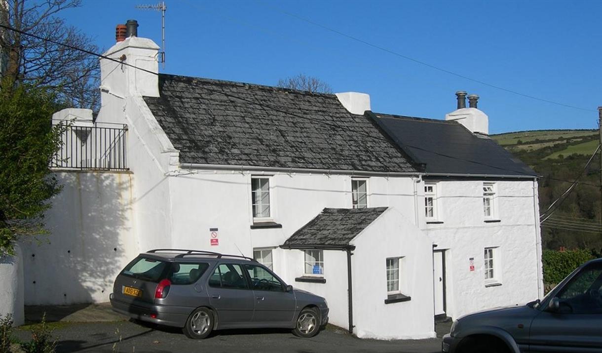 Front view of Rose Cottage