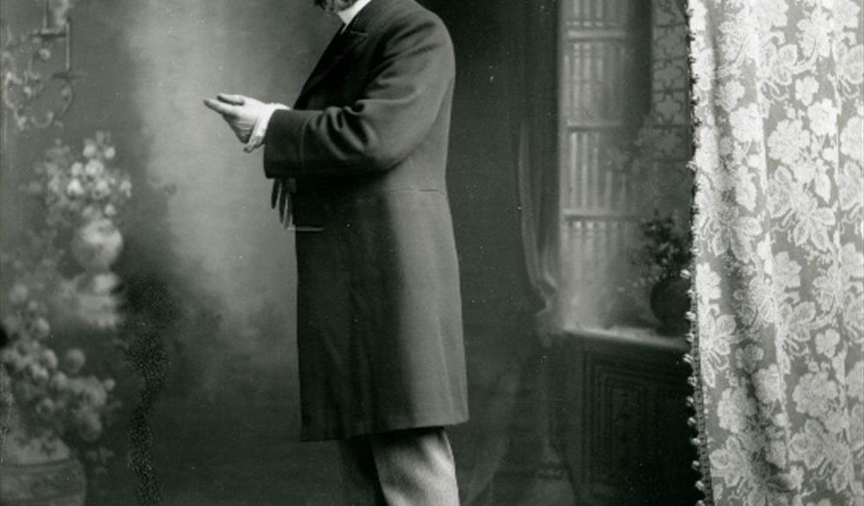 An Exclusive Evening with Knox