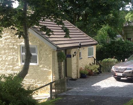 External shot of cottage