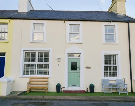 Shoreside Cottage