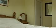 Queeyl Ushtey Bedroom