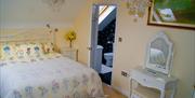 Daffodil - Double bed - en-suite - From £42.50 per person per night