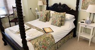 Four poster bed at the Snowdon House, B&B, Shanklin