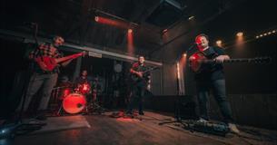 Isle of Wight, Things to Do, Live Music, Luccombe Hall Hotel, Shanklin, Image of 4 piece band in a venue