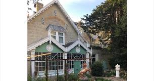 Isle of Wight, Accommodation, Enchanted Manor, Guest House, Niton, Exterior
