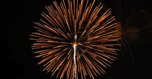 Firework in the sky, Family Firework Night, Cowes, Isle of Wight, event, what's on