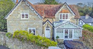 Outside view of Haviland Cottage, Ventnor, Self Catering