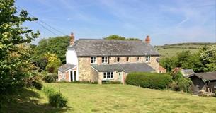 Isle of Wight, Accommodation, Self Catering, One Elm Cottage, Roud, Godshill, Outside including views
