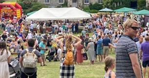 Isle of Wight, Things to do, Midsummer Fair, Shorwell. fair scene
