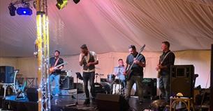 Isle of Wight, Things to do, Live Music, Caulkheads, Sandown, The Distortions