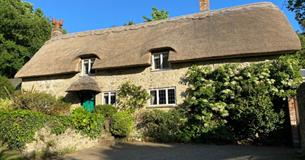 isle of Wight, accommodation, self catering, goodalls, chale, Main front external image