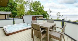 Hot Tub Lodges at Woodside Coastal Retreat - Isle of Wight Accommodation.